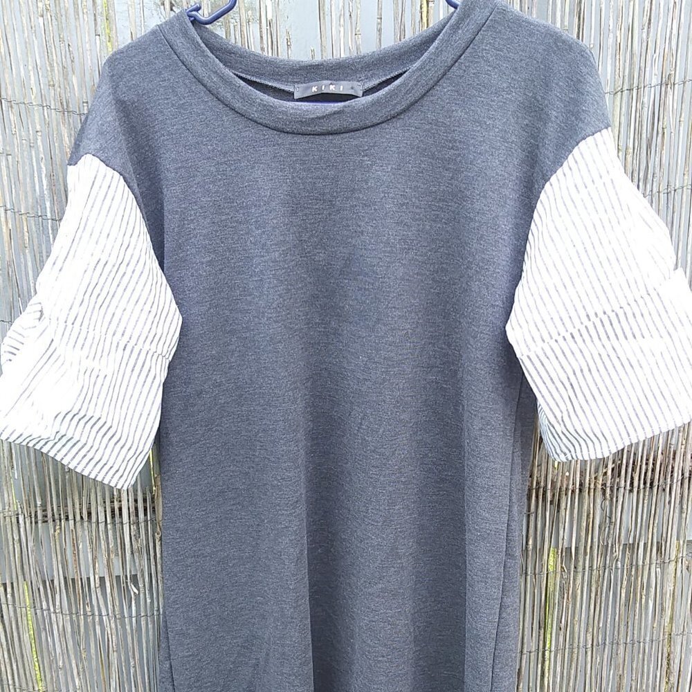 KIKI Gray T-Shirt Dress with Gray & White 3/4 Sleeves - No Size Tag